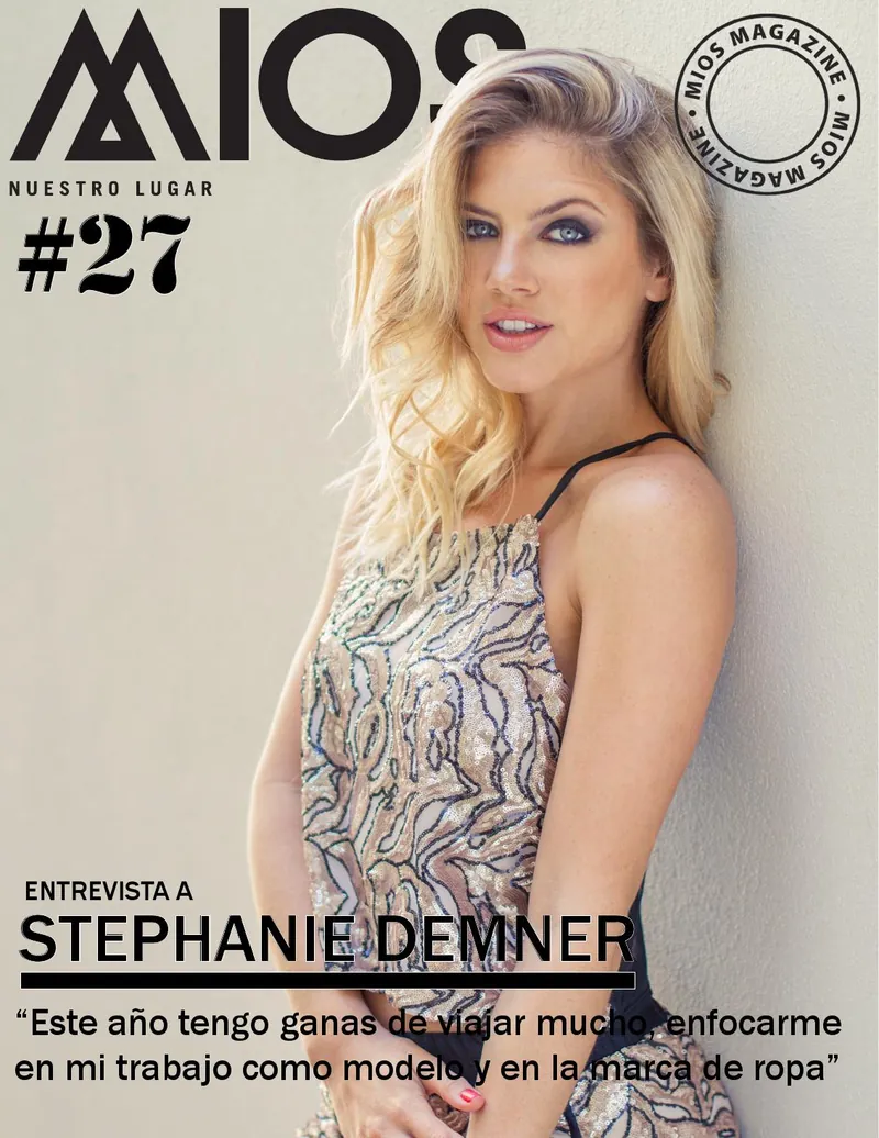 Tapa Revista Mios con Stephanie Demner